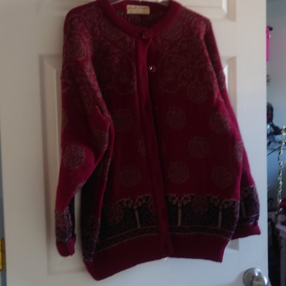 Vintage sweater Sale!!!☺️💞 - Picture 1 of 9